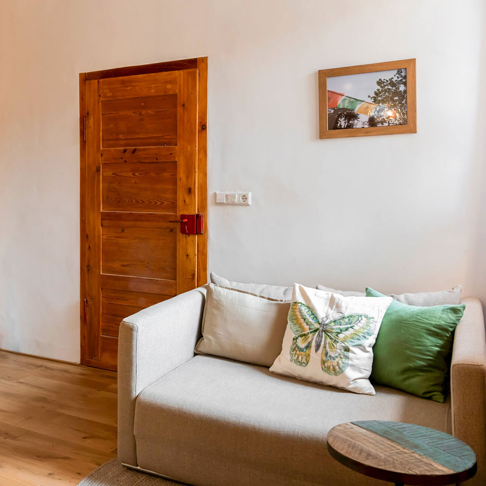 Gemütliche Sitzecke mit Sofa